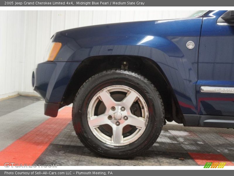 Midnight Blue Pearl / Medium Slate Gray 2005 Jeep Grand Cherokee Limited 4x4