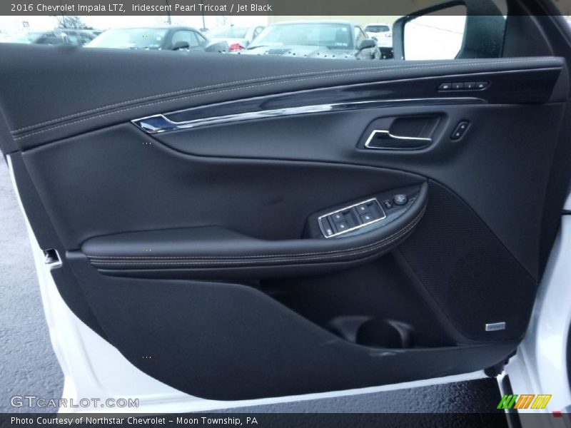 Iridescent Pearl Tricoat / Jet Black 2016 Chevrolet Impala LTZ