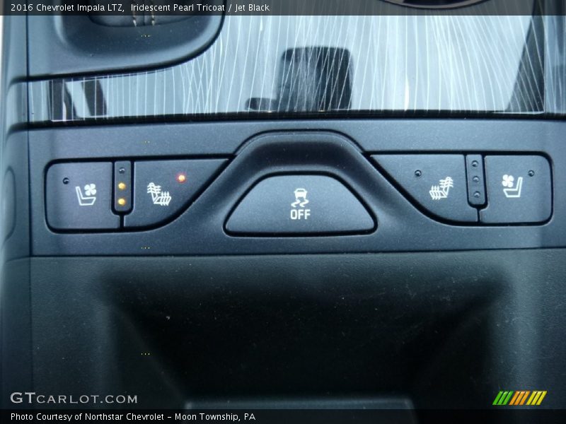 Iridescent Pearl Tricoat / Jet Black 2016 Chevrolet Impala LTZ