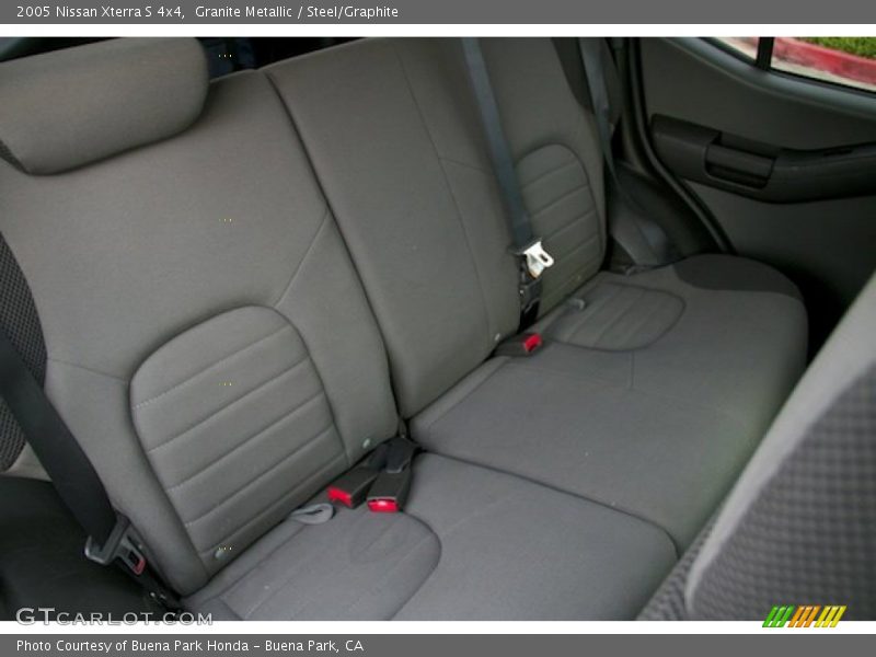 Granite Metallic / Steel/Graphite 2005 Nissan Xterra S 4x4