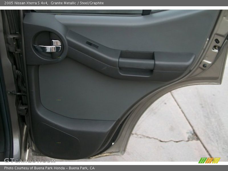 Granite Metallic / Steel/Graphite 2005 Nissan Xterra S 4x4