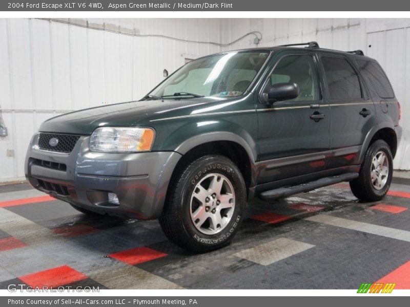 Front 3/4 View of 2004 Escape XLT V6 4WD