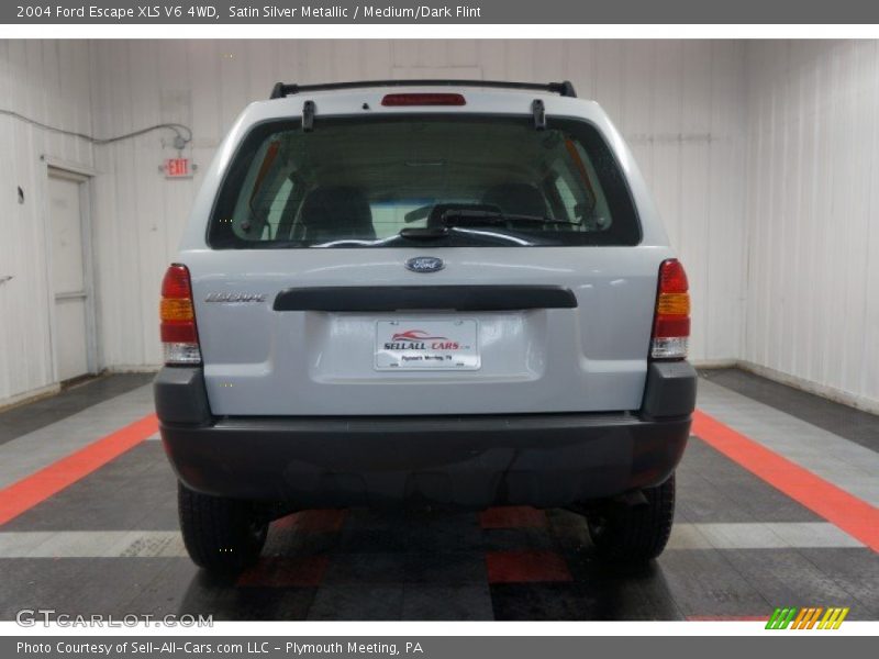 Satin Silver Metallic / Medium/Dark Flint 2004 Ford Escape XLS V6 4WD