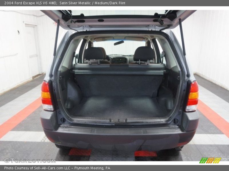 Satin Silver Metallic / Medium/Dark Flint 2004 Ford Escape XLS V6 4WD