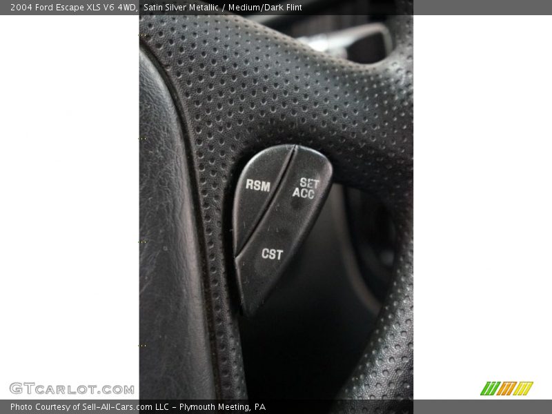 Satin Silver Metallic / Medium/Dark Flint 2004 Ford Escape XLS V6 4WD