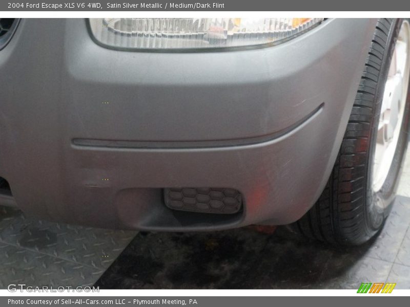 Satin Silver Metallic / Medium/Dark Flint 2004 Ford Escape XLS V6 4WD
