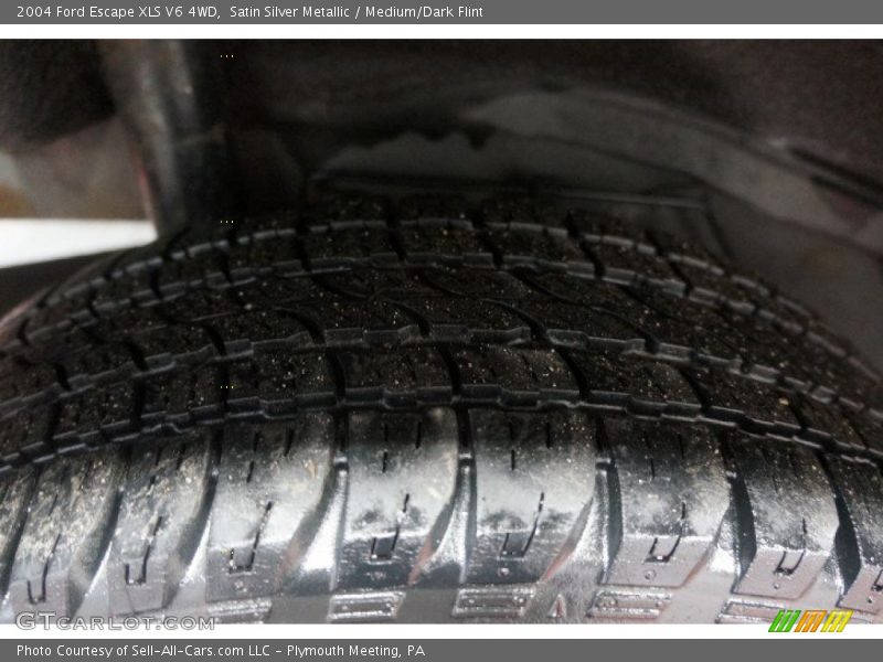 Satin Silver Metallic / Medium/Dark Flint 2004 Ford Escape XLS V6 4WD