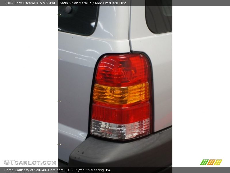 Satin Silver Metallic / Medium/Dark Flint 2004 Ford Escape XLS V6 4WD