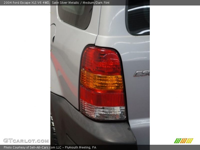 Satin Silver Metallic / Medium/Dark Flint 2004 Ford Escape XLS V6 4WD