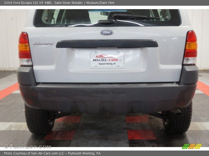 Satin Silver Metallic / Medium/Dark Flint 2004 Ford Escape XLS V6 4WD