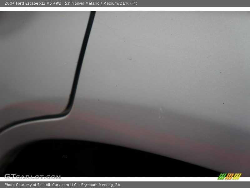 Satin Silver Metallic / Medium/Dark Flint 2004 Ford Escape XLS V6 4WD