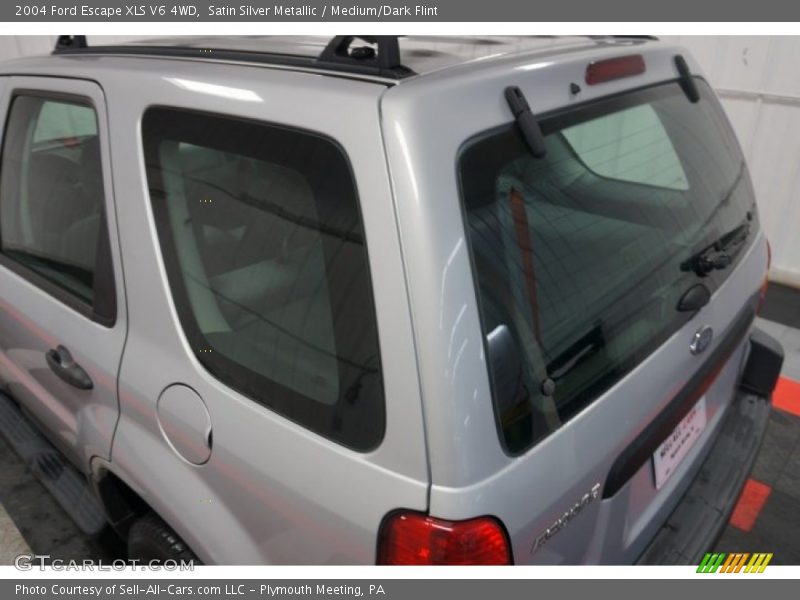 Satin Silver Metallic / Medium/Dark Flint 2004 Ford Escape XLS V6 4WD