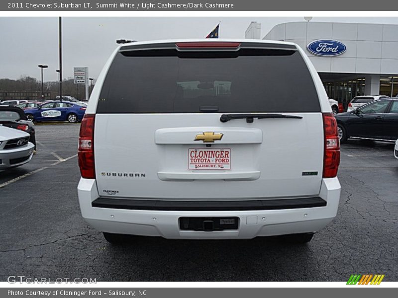 Summit White / Light Cashmere/Dark Cashmere 2011 Chevrolet Suburban LT