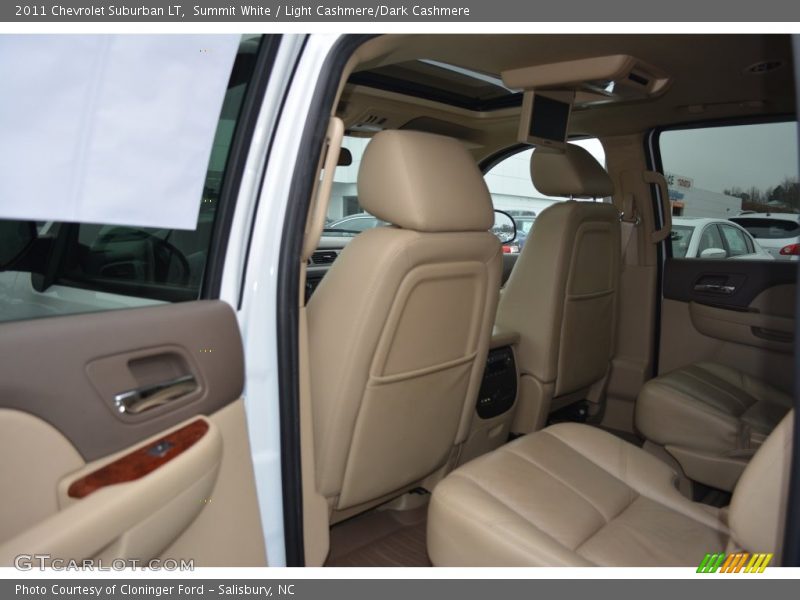 Summit White / Light Cashmere/Dark Cashmere 2011 Chevrolet Suburban LT