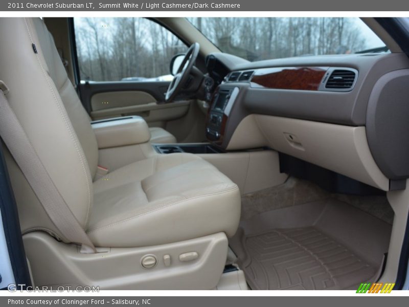 Summit White / Light Cashmere/Dark Cashmere 2011 Chevrolet Suburban LT
