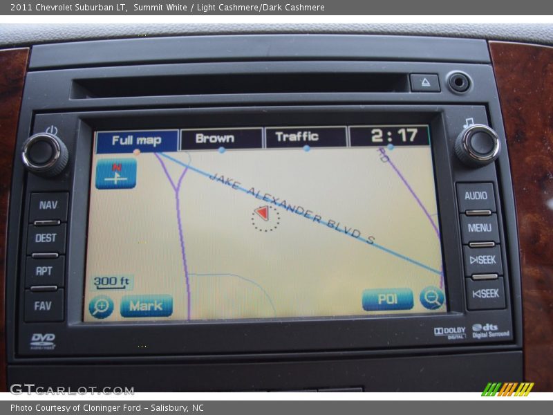 Summit White / Light Cashmere/Dark Cashmere 2011 Chevrolet Suburban LT