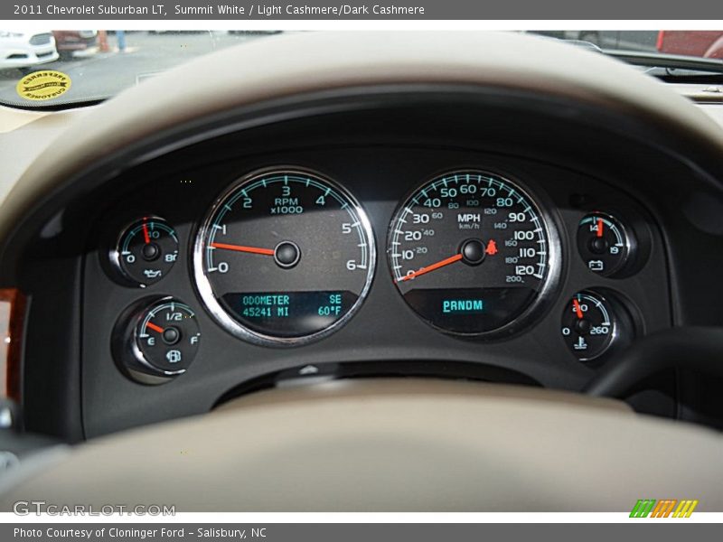 Summit White / Light Cashmere/Dark Cashmere 2011 Chevrolet Suburban LT