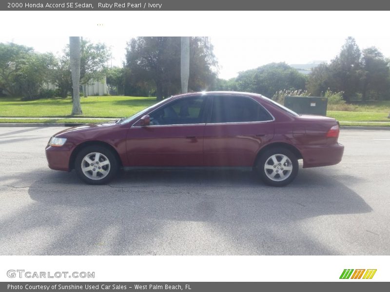 Ruby Red Pearl / Ivory 2000 Honda Accord SE Sedan