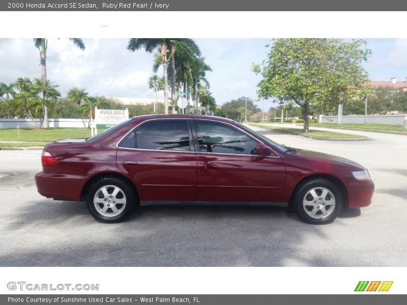 Ruby Red Pearl / Ivory 2000 Honda Accord SE Sedan