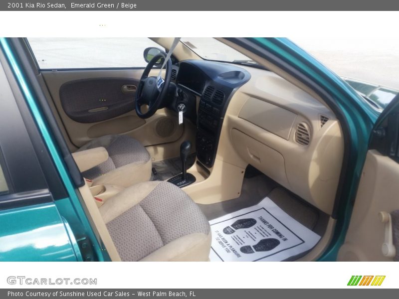  2001 Rio Sedan Beige Interior