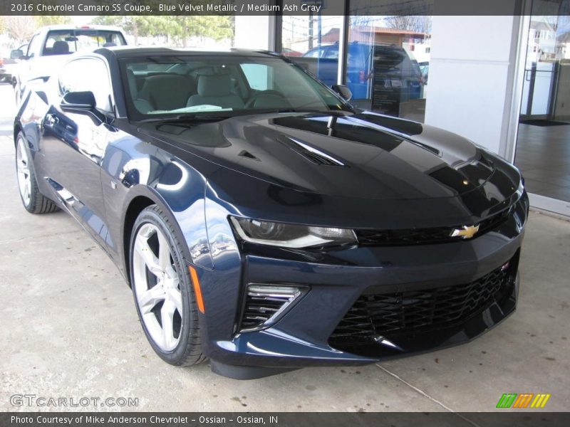 Front 3/4 View of 2016 Camaro SS Coupe