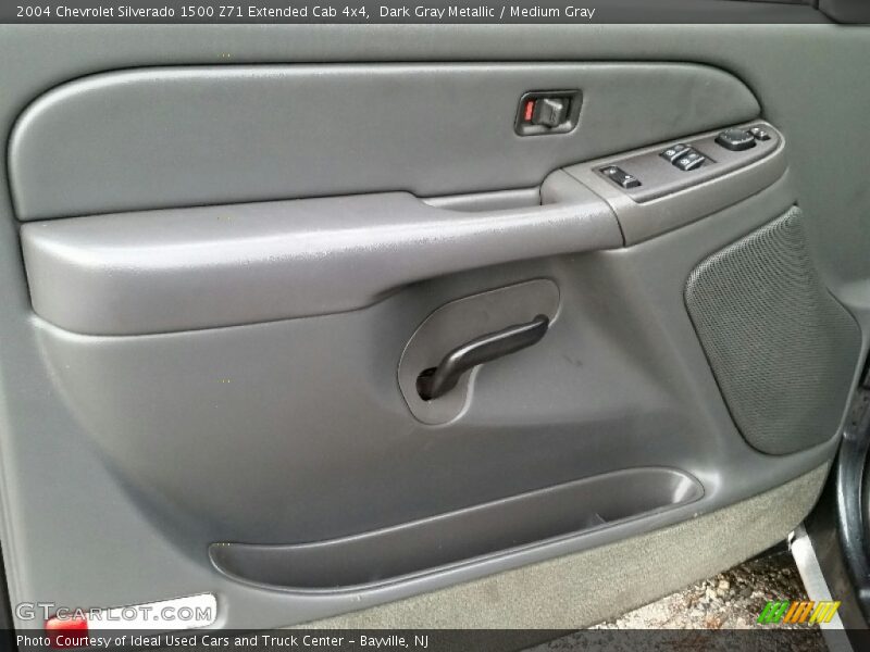 Dark Gray Metallic / Medium Gray 2004 Chevrolet Silverado 1500 Z71 Extended Cab 4x4