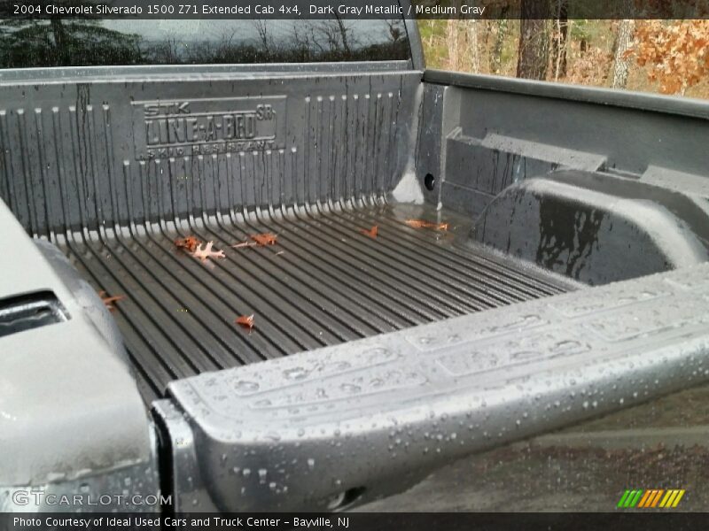 Dark Gray Metallic / Medium Gray 2004 Chevrolet Silverado 1500 Z71 Extended Cab 4x4
