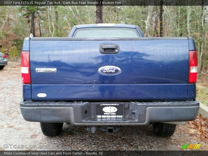 Dark Blue Pearl Metallic / Medium Flint 2007 Ford F150 XL Regular Cab 4x4