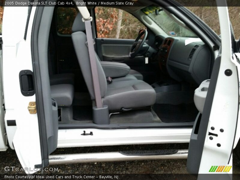 Bright White / Medium Slate Gray 2005 Dodge Dakota SLT Club Cab 4x4
