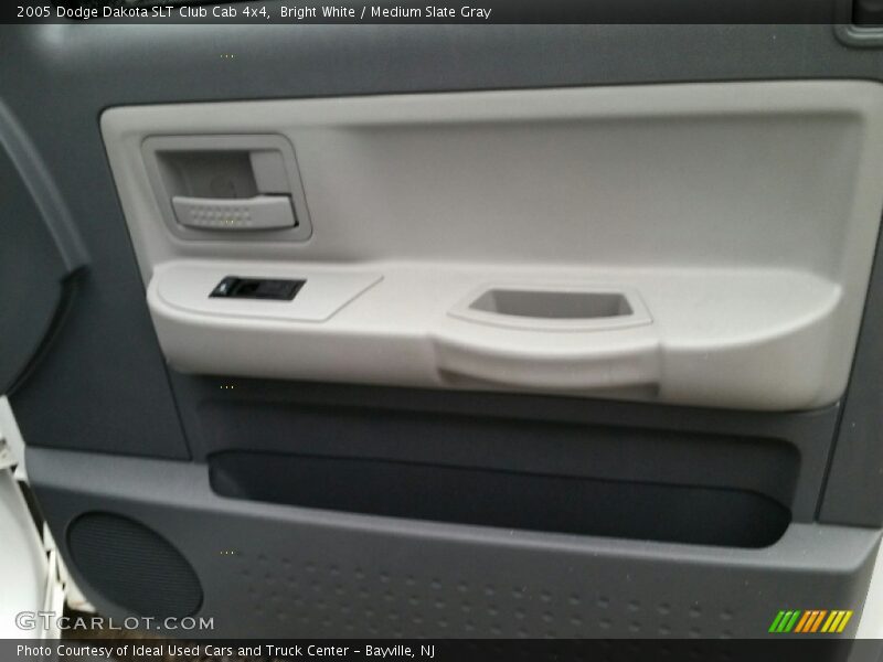 Bright White / Medium Slate Gray 2005 Dodge Dakota SLT Club Cab 4x4