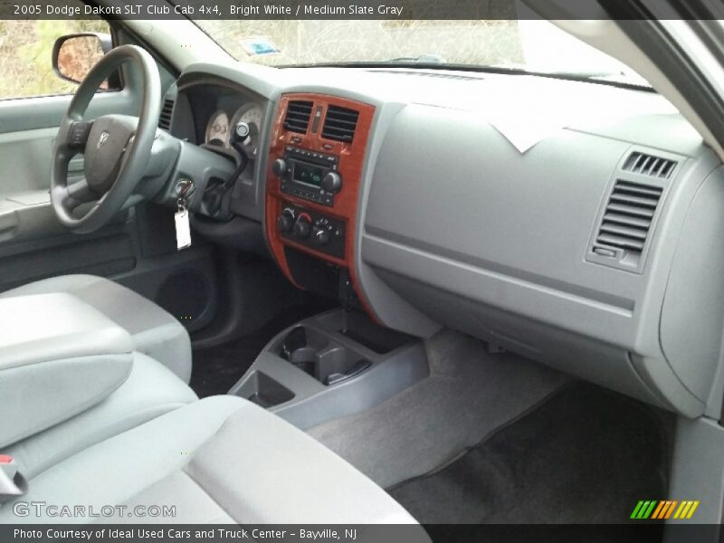 Bright White / Medium Slate Gray 2005 Dodge Dakota SLT Club Cab 4x4