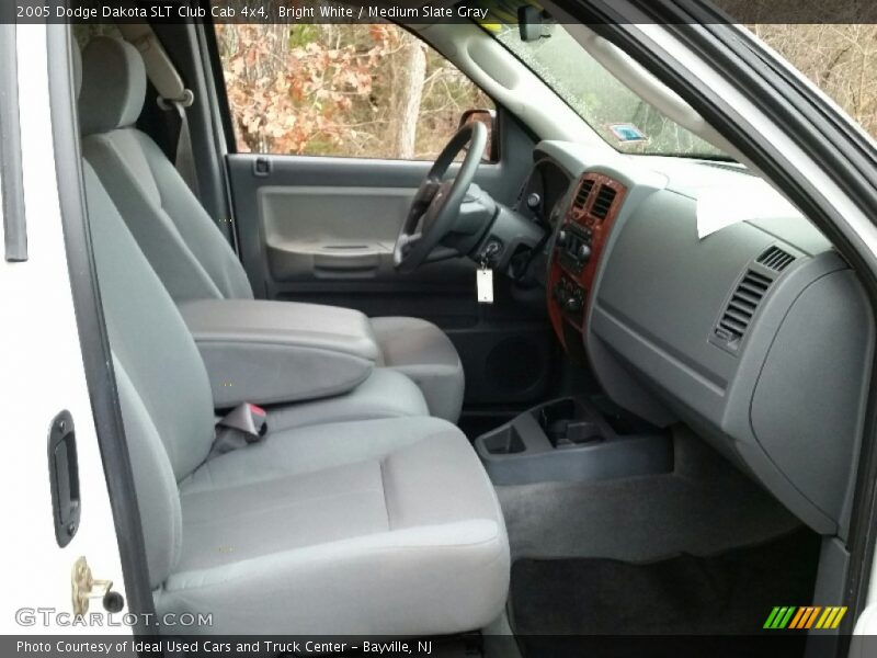 Bright White / Medium Slate Gray 2005 Dodge Dakota SLT Club Cab 4x4