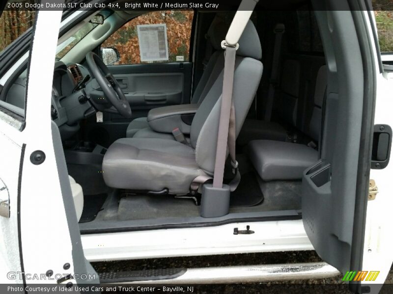 Bright White / Medium Slate Gray 2005 Dodge Dakota SLT Club Cab 4x4