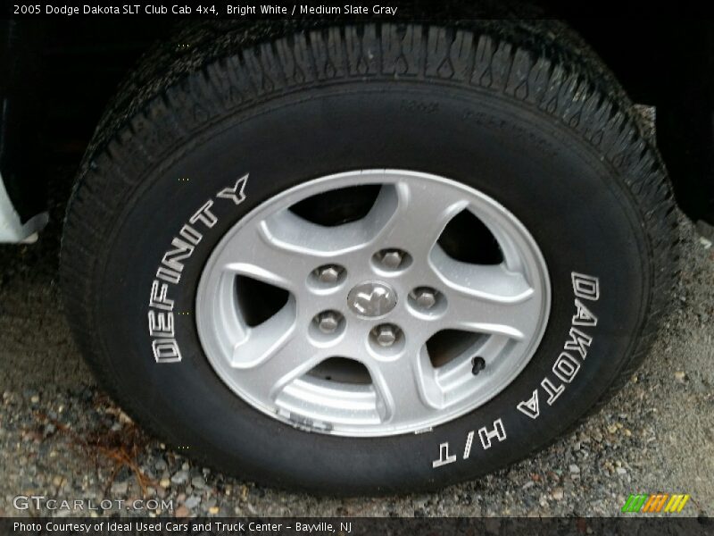 Bright White / Medium Slate Gray 2005 Dodge Dakota SLT Club Cab 4x4