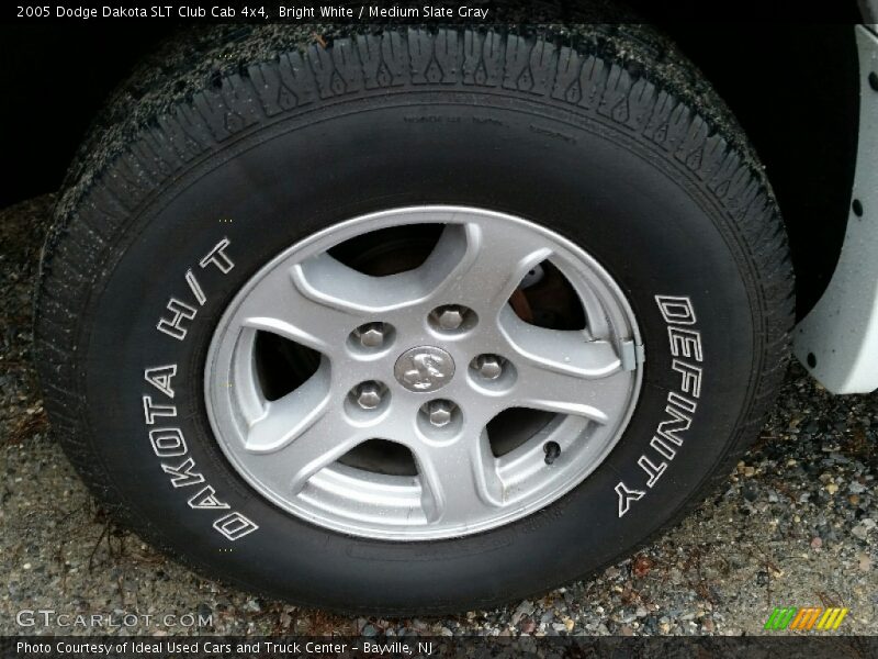 Bright White / Medium Slate Gray 2005 Dodge Dakota SLT Club Cab 4x4