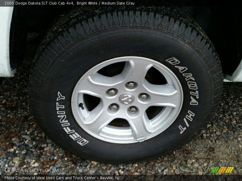 Bright White / Medium Slate Gray 2005 Dodge Dakota SLT Club Cab 4x4