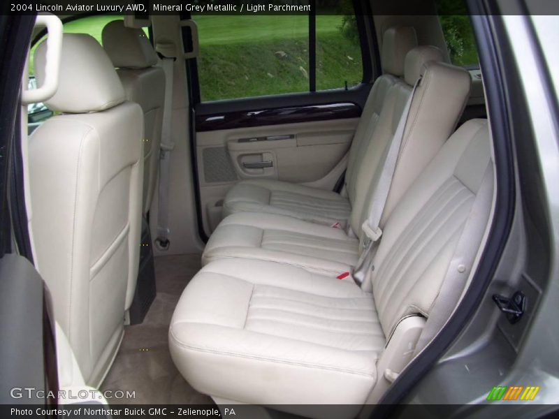Mineral Grey Metallic / Light Parchment 2004 Lincoln Aviator Luxury AWD