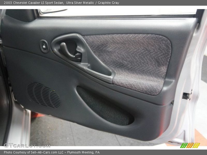 Ultra Silver Metallic / Graphite Gray 2003 Chevrolet Cavalier LS Sport Sedan