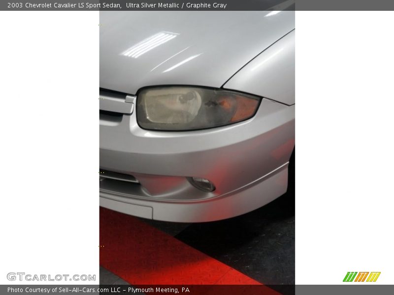 Ultra Silver Metallic / Graphite Gray 2003 Chevrolet Cavalier LS Sport Sedan