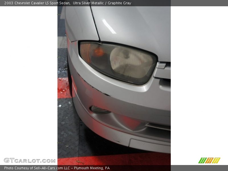 Ultra Silver Metallic / Graphite Gray 2003 Chevrolet Cavalier LS Sport Sedan