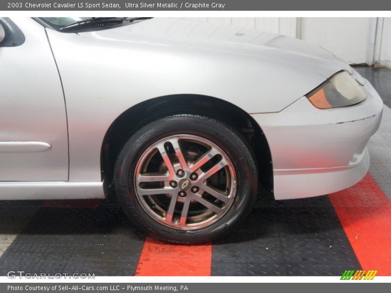 Ultra Silver Metallic / Graphite Gray 2003 Chevrolet Cavalier LS Sport Sedan