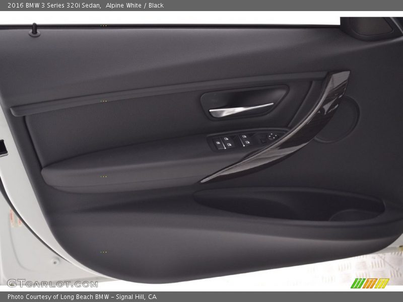 Alpine White / Black 2016 BMW 3 Series 320i Sedan