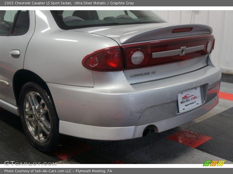 Ultra Silver Metallic / Graphite Gray 2003 Chevrolet Cavalier LS Sport Sedan