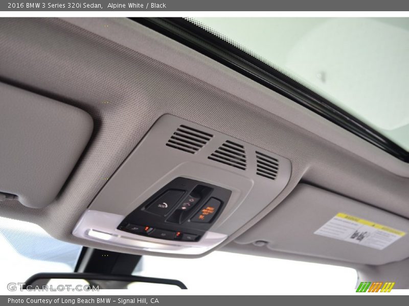 Alpine White / Black 2016 BMW 3 Series 320i Sedan