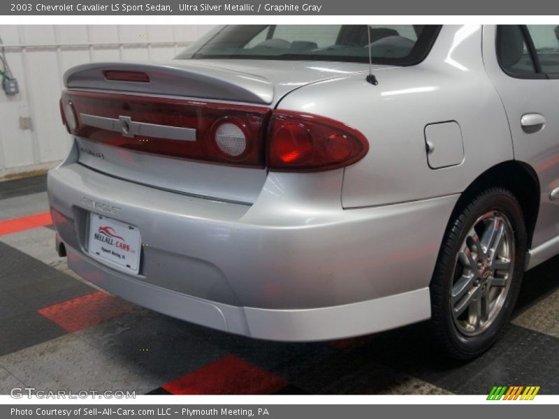 Ultra Silver Metallic / Graphite Gray 2003 Chevrolet Cavalier LS Sport Sedan