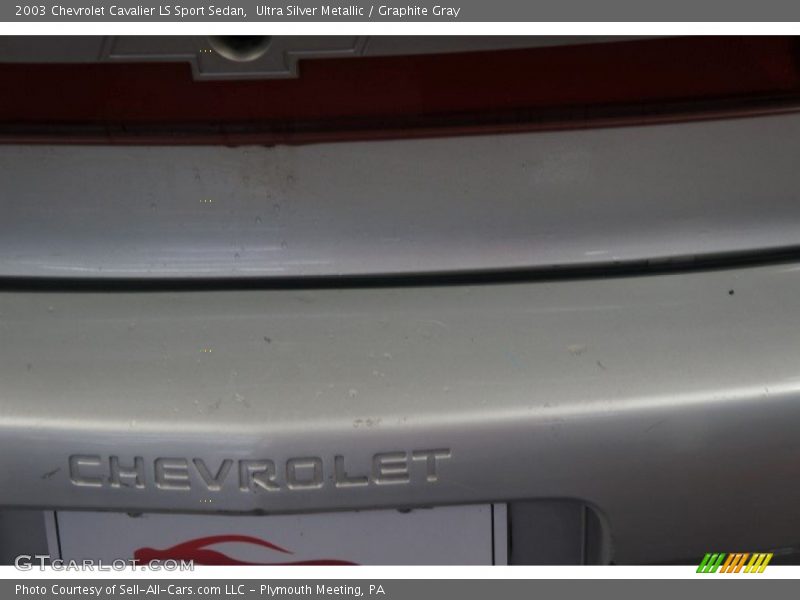 Ultra Silver Metallic / Graphite Gray 2003 Chevrolet Cavalier LS Sport Sedan