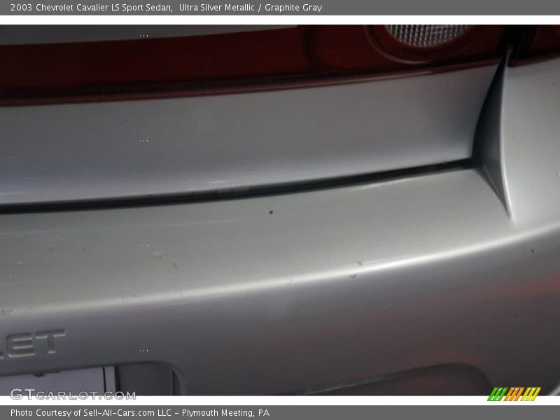 Ultra Silver Metallic / Graphite Gray 2003 Chevrolet Cavalier LS Sport Sedan
