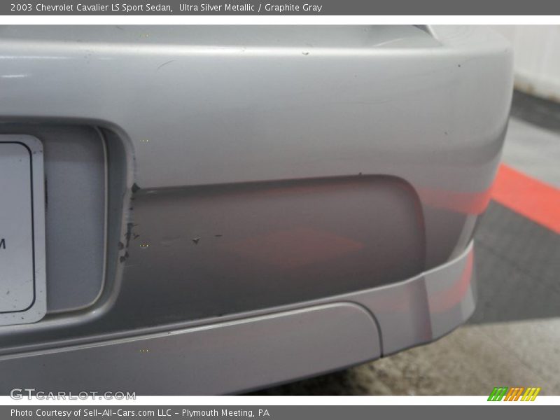 Ultra Silver Metallic / Graphite Gray 2003 Chevrolet Cavalier LS Sport Sedan