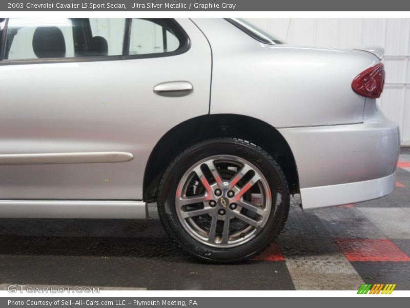 Ultra Silver Metallic / Graphite Gray 2003 Chevrolet Cavalier LS Sport Sedan