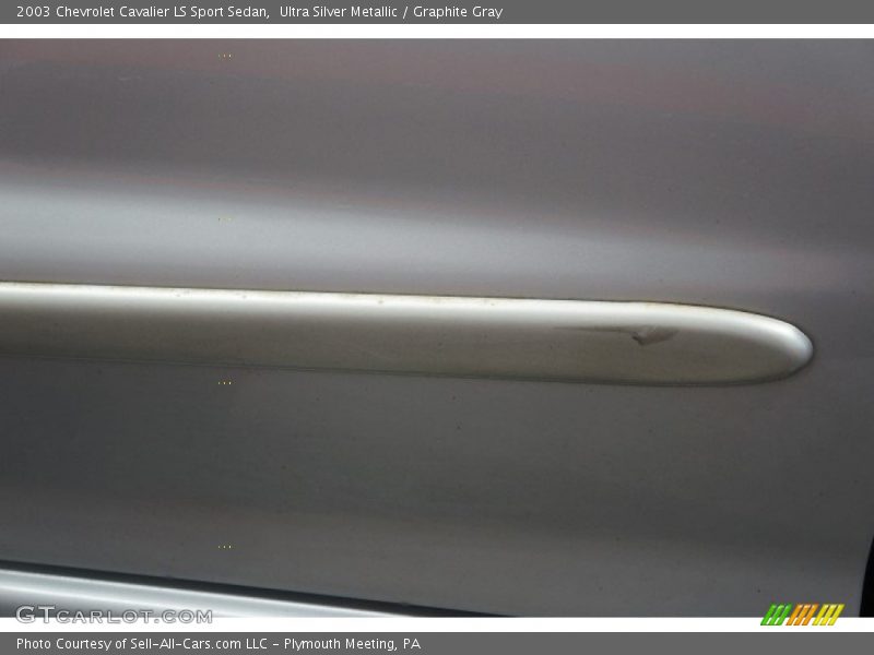 Ultra Silver Metallic / Graphite Gray 2003 Chevrolet Cavalier LS Sport Sedan